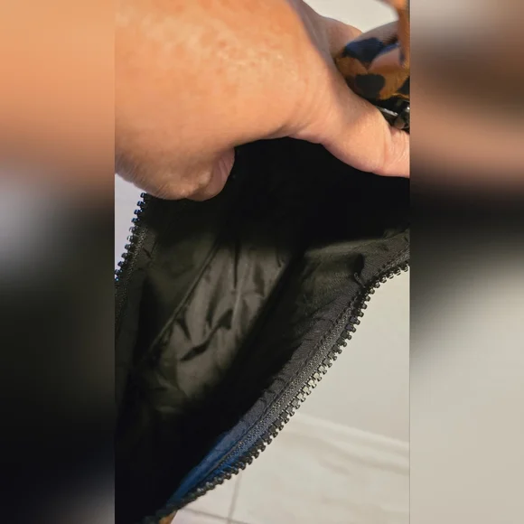 Baggu Nylon Leopard Print Shoulder Bag - Brown Animal Print - Picture 4 of 12